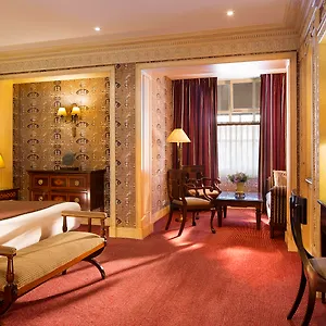 https://des-grands-hommes.fr-paris.fr