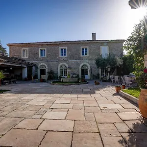 https://la-bastide-du-castellet.fr-provencehotel.com